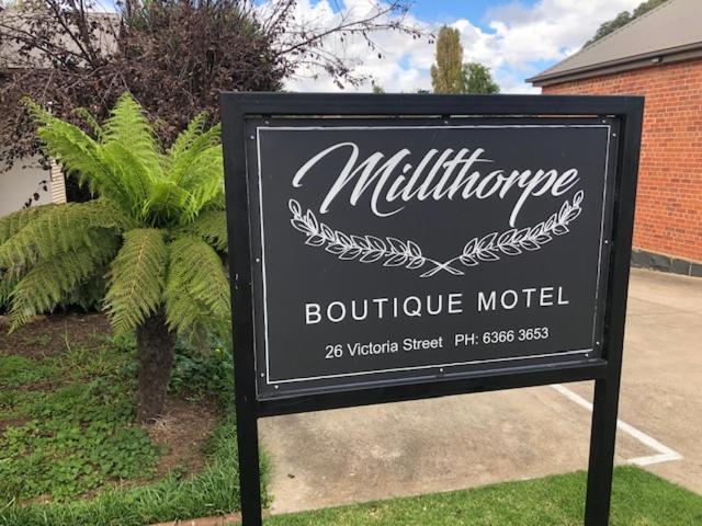 Millthorpe Motel Exterior photo